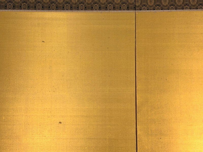 Gold with a Silk-Like Texture · photograph 5