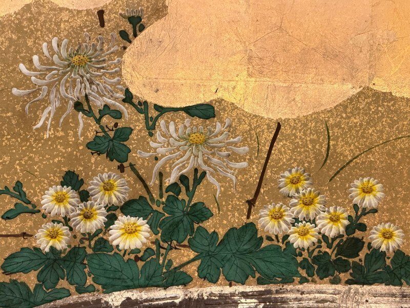 Flowers in Raised Pigment on Gold · photograph 6