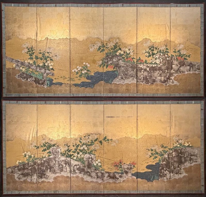 Flowers in Raised Pigment on Gold — Pair of 6-panel screens