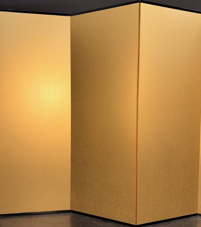 Scattered Gold · A Screen Pair · photograph 3