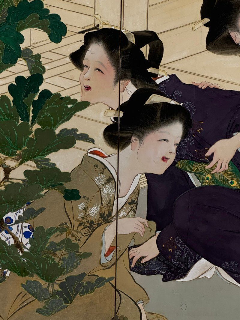 Figures Across a Screen Pair · photograph 8